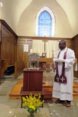 St Martin Combe du Val relique 29mars Vieu