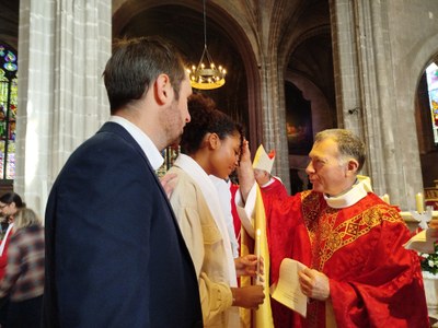 Confirmation Bourg ND pentecote 2024 (57)