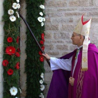 2015 12 13   Jubilé Miséricorde Ars porte Sainte (2)