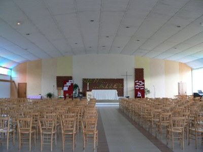 3.la chapelle des Vennes intérieur.jpg