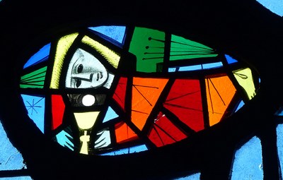 Ange portant le calice de l'Eucharistie